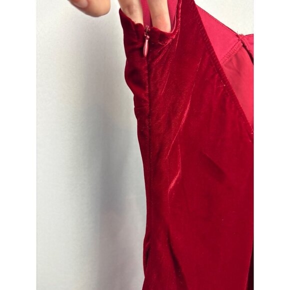 Women’s High Botany Medium Red Velvet Sleeveless Maxi Dress - Picture 4 of 6